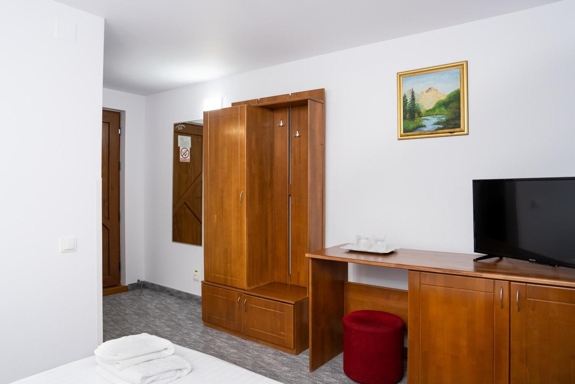 Hotel Casa De Piatra Шкея Экстерьер фото