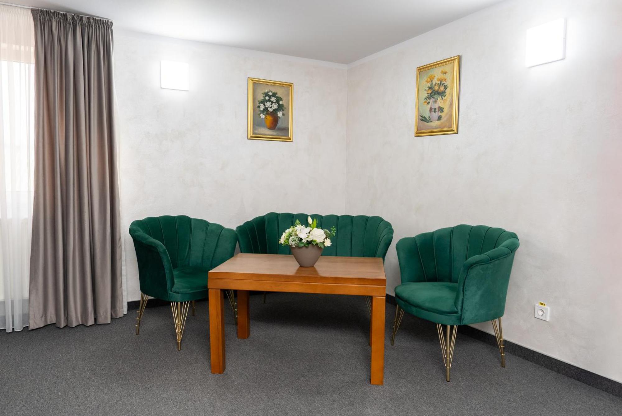 Hotel Casa De Piatra Шкея Экстерьер фото