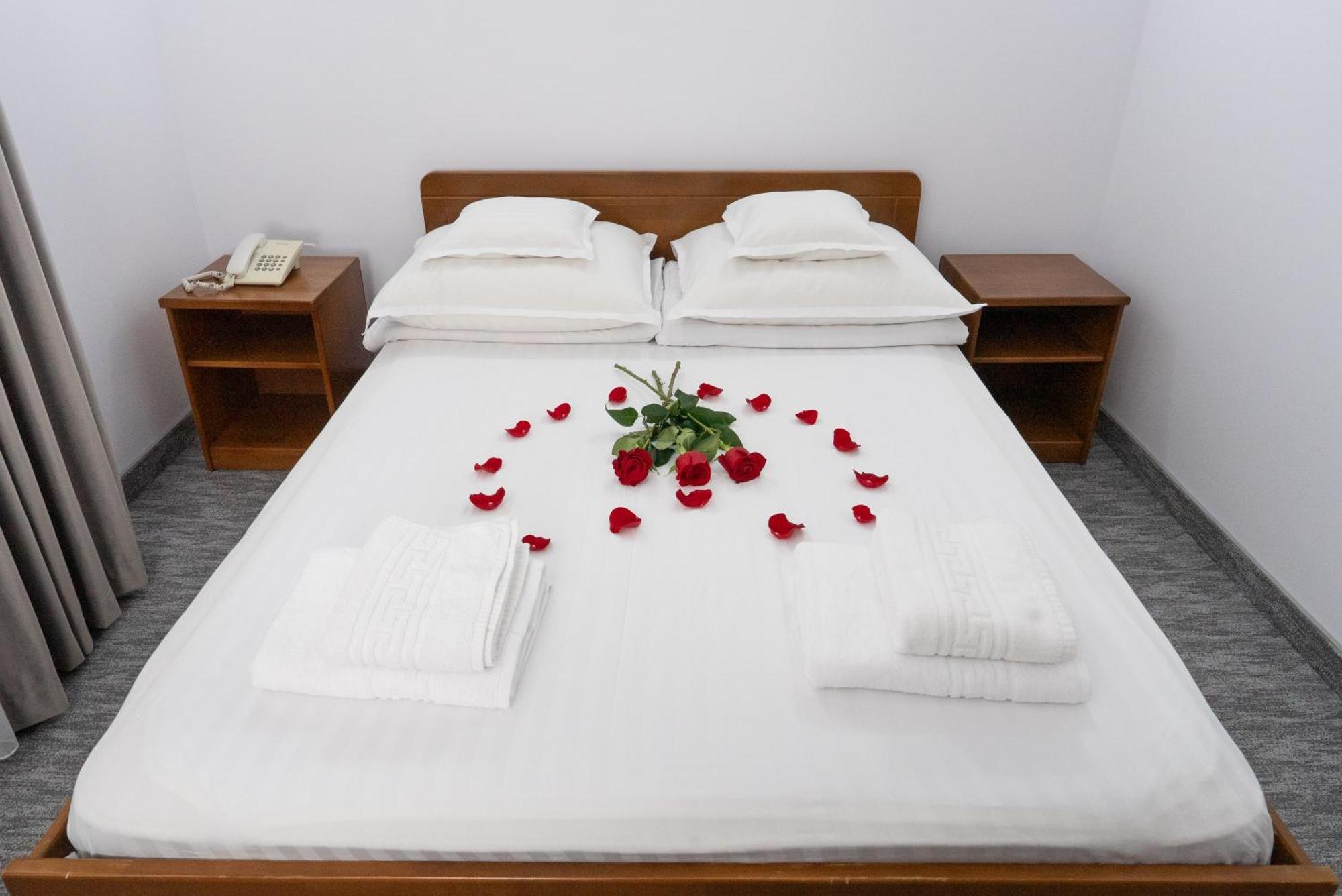 Hotel Casa De Piatra Шкея Экстерьер фото