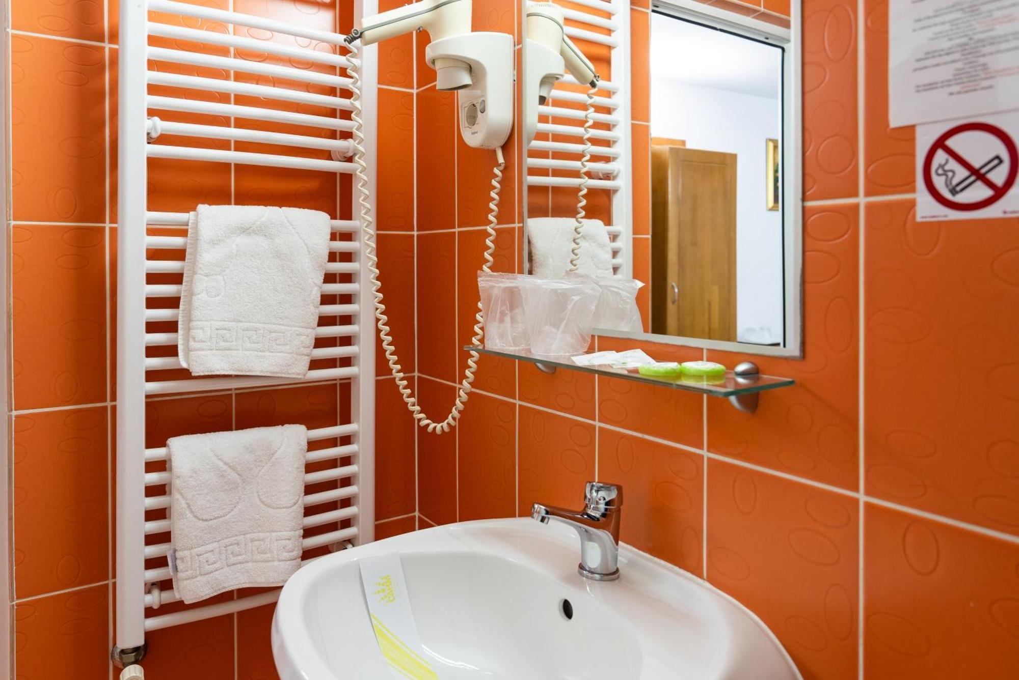 Hotel Casa De Piatra Шкея Экстерьер фото