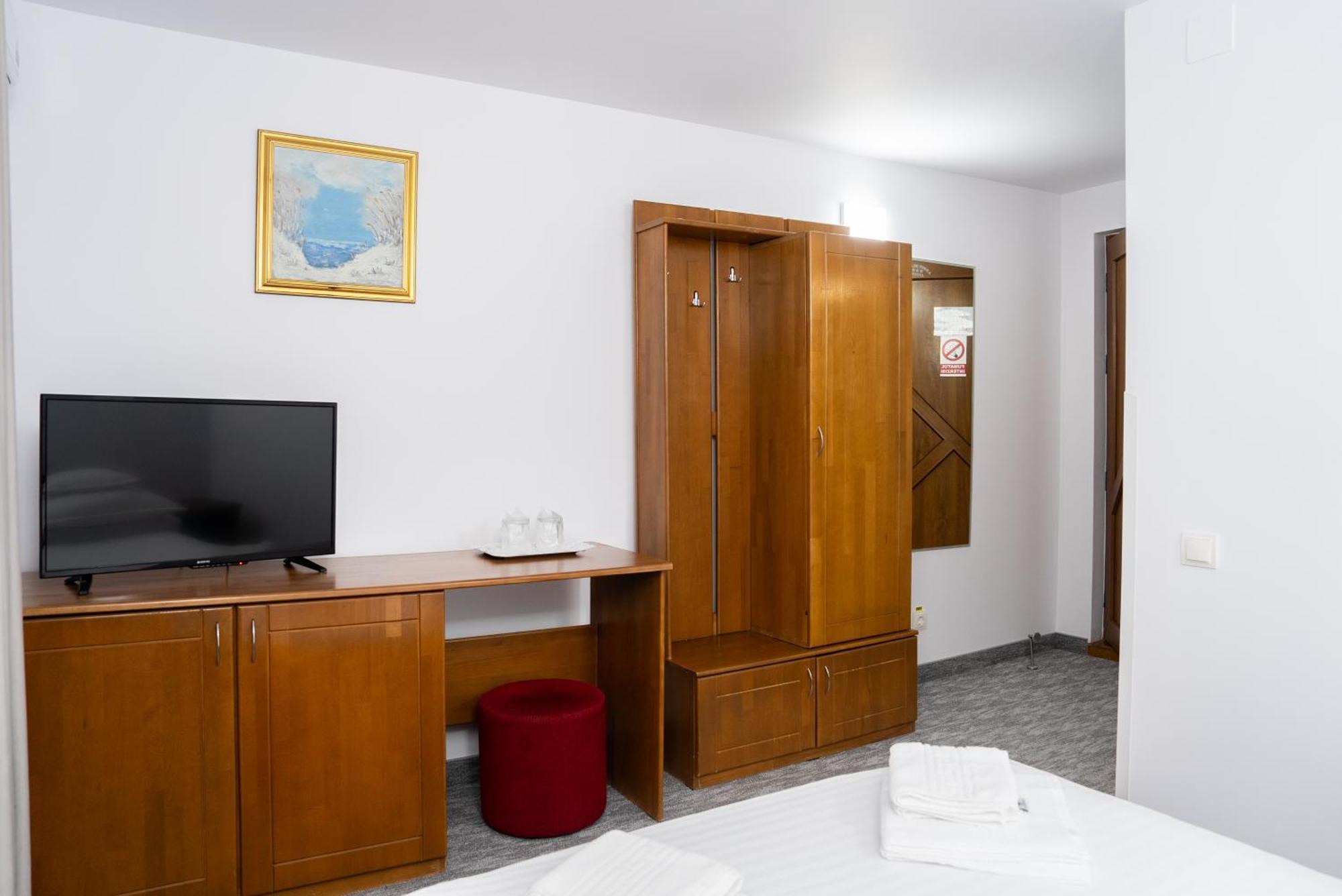 Hotel Casa De Piatra Шкея Экстерьер фото