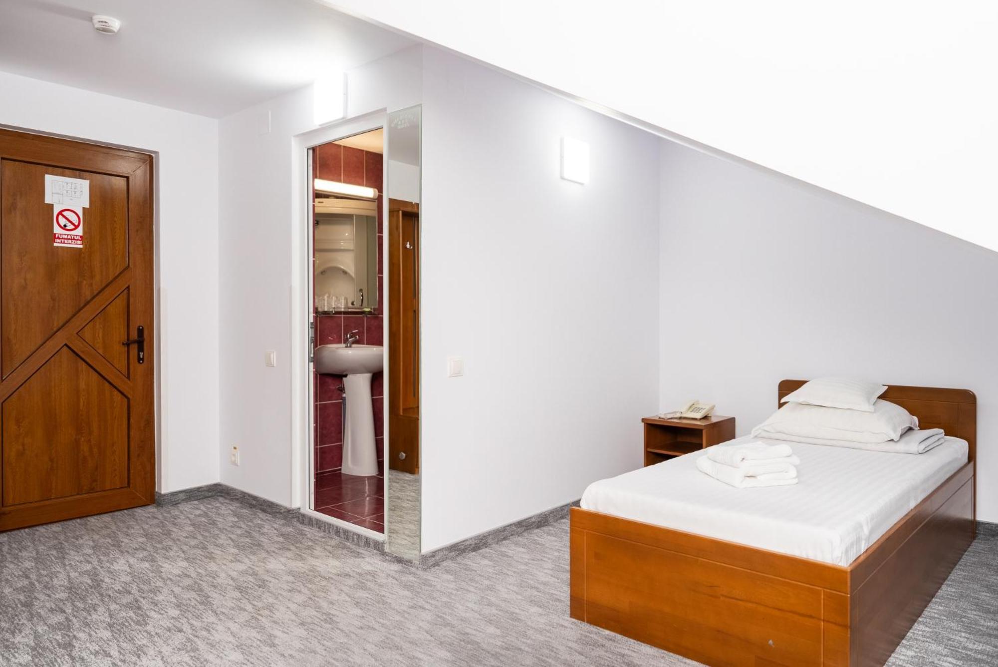Hotel Casa De Piatra Шкея Экстерьер фото
