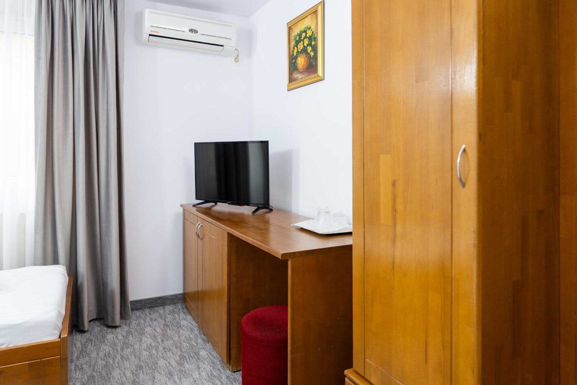 Hotel Casa De Piatra Шкея Экстерьер фото