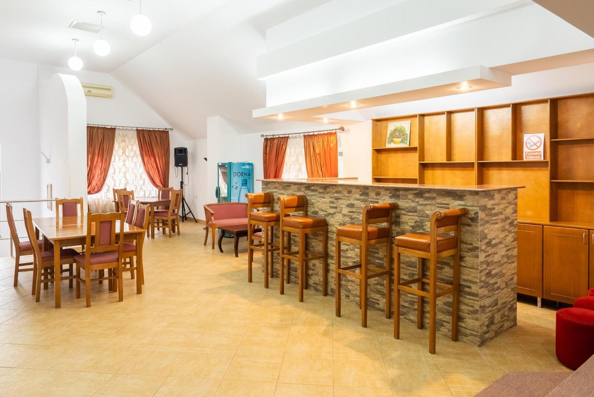 Hotel Casa De Piatra Шкея Экстерьер фото